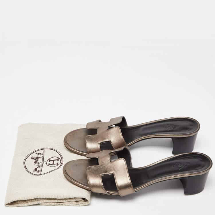 مملوكة مسبقًا Hermes Metallic Leather Oasis Slide Sandals Size 38