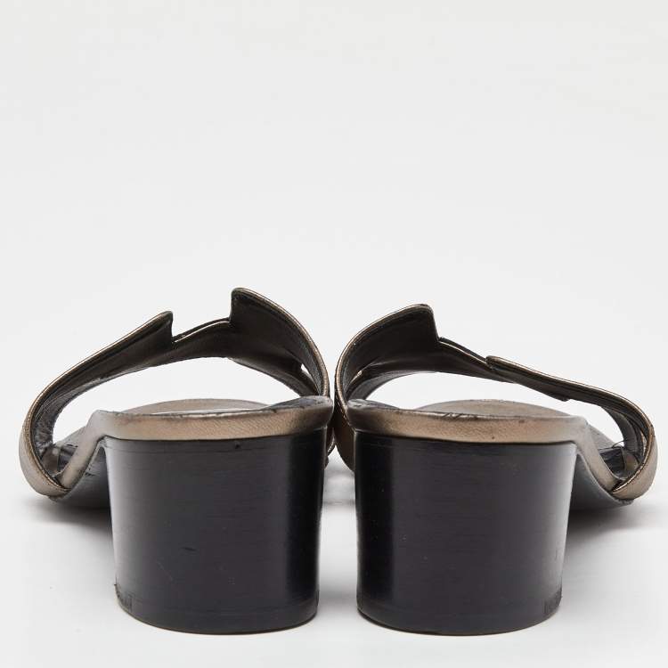 مملوكة مسبقًا Hermes Metallic Leather Oasis Slide Sandals Size 38
