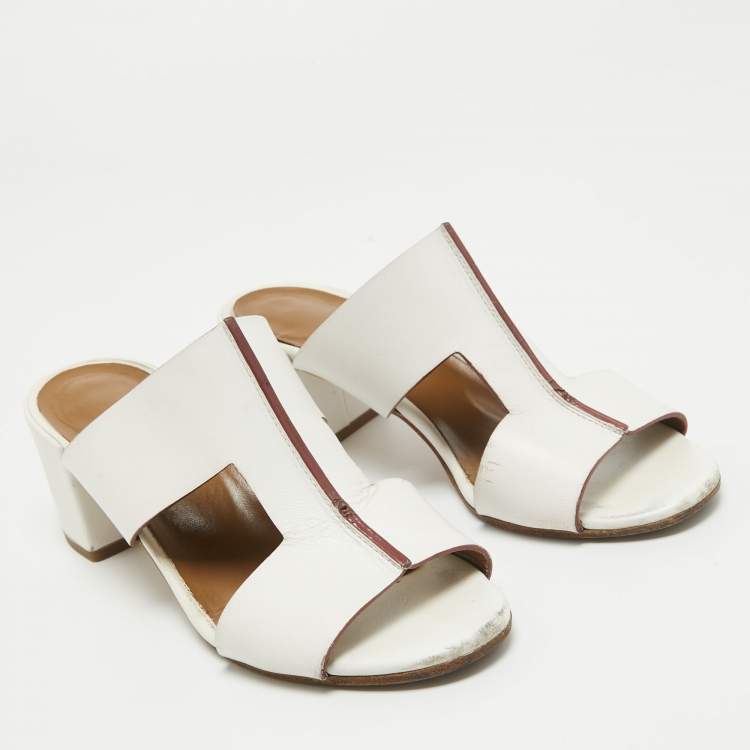 مملوكة مسبقًا Hermes White Leather  Ostia Sandals Size 36.5