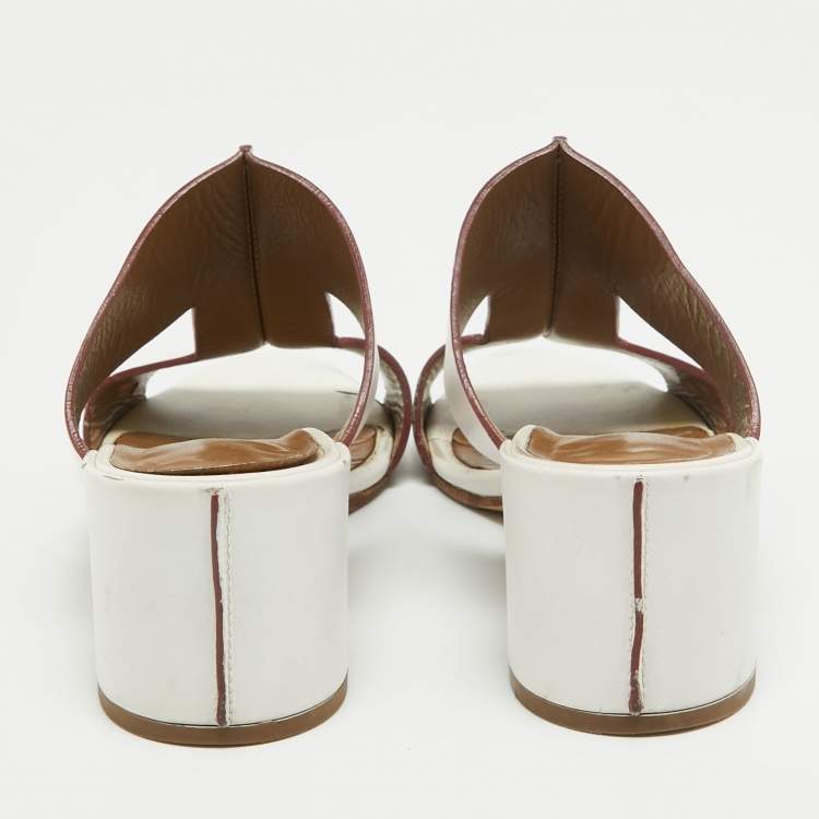 مملوكة مسبقًا Hermes White Leather  Ostia Sandals Size 36.5