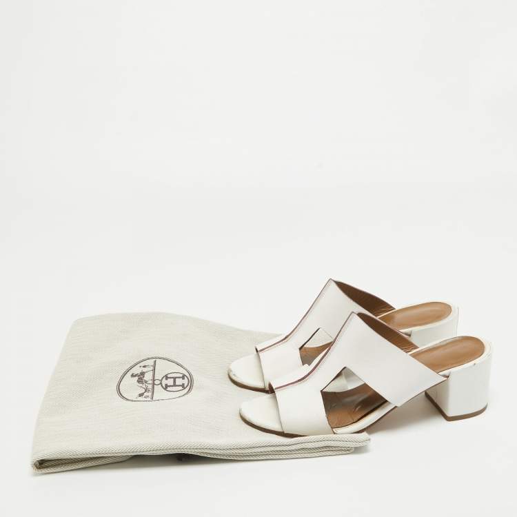 مملوكة مسبقًا Hermes White Leather  Ostia Sandals Size 36.5