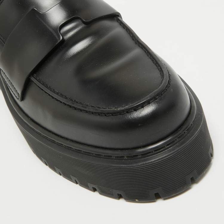 Pre Owned Hermes Black Glazed Leather Hitch Loafers Size 38.5