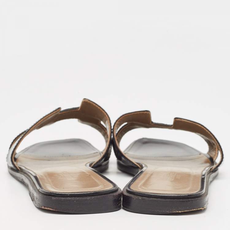 Pre Owned Hermes Black Patent Leather Oran Flat Slides Size 38