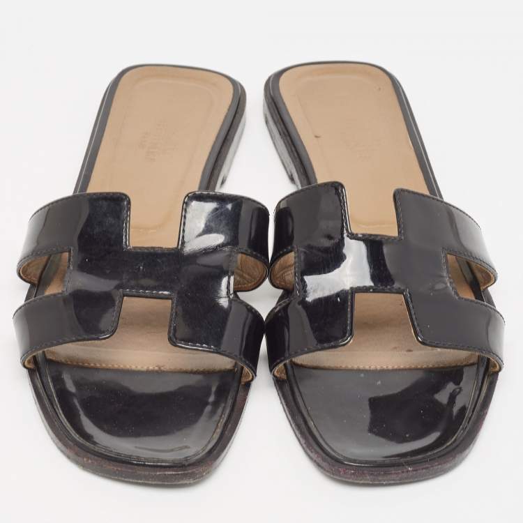 Pre Owned Hermes Black Patent Leather Oran Flat Slides Size 38