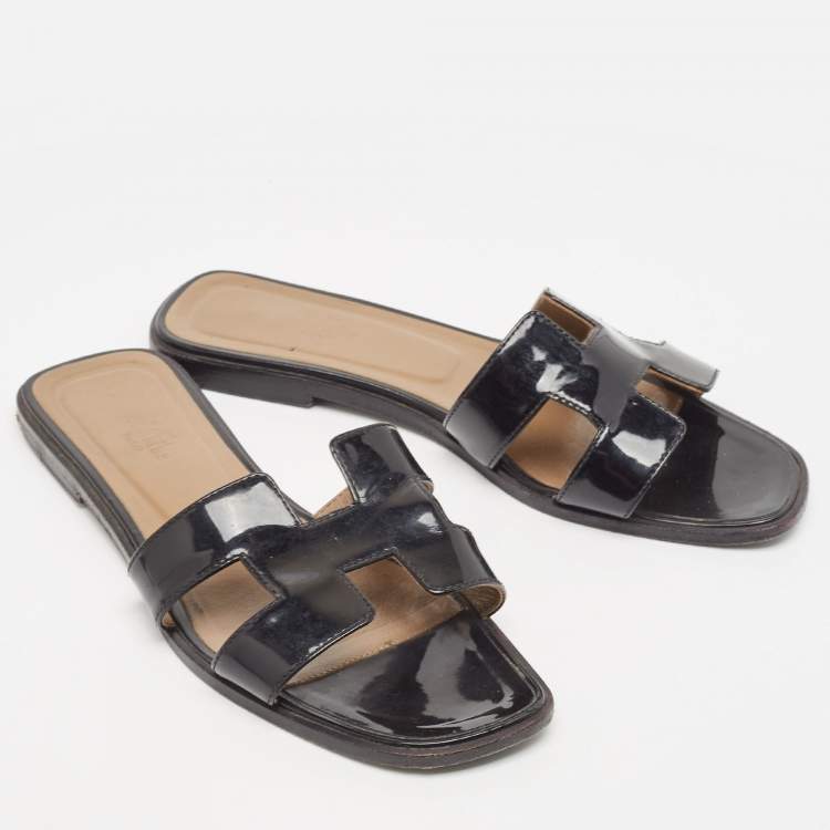 Pre Owned Hermes Black Patent Leather Oran Flat Slides Size 38
