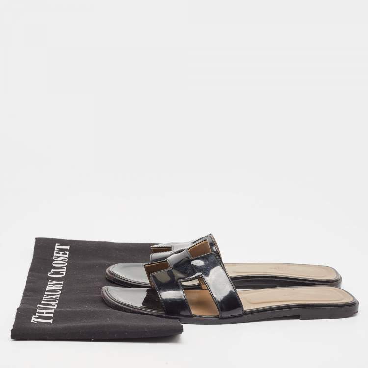 Pre Owned Hermes Black Patent Leather Oran Flat Slides Size 38