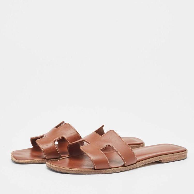 Pre Owned Hermes Brown Leather Oran Flat Slides Size 37
