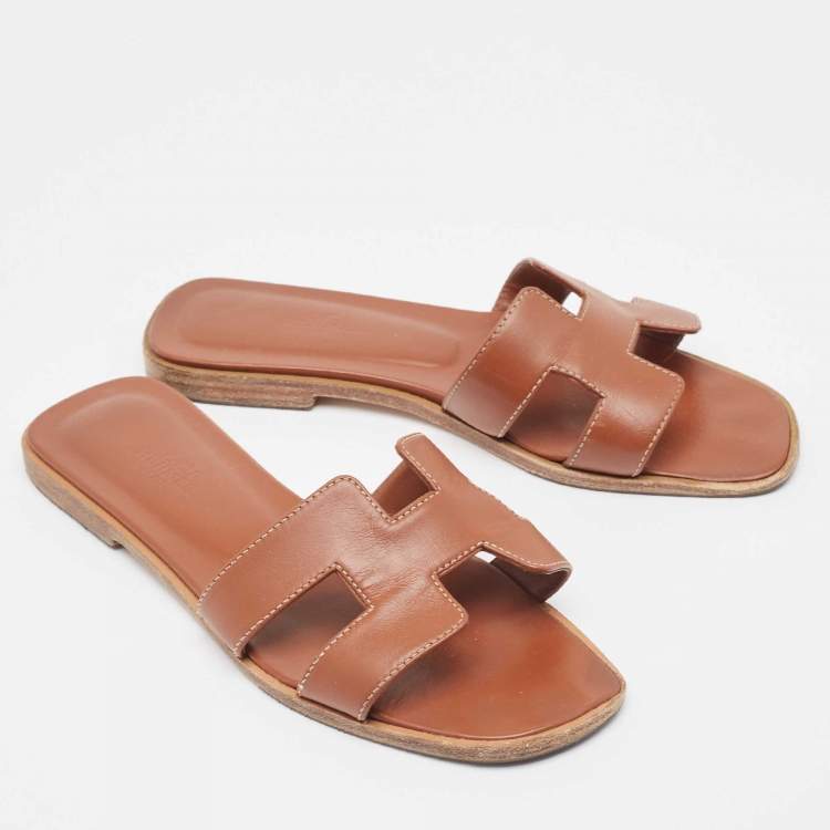 Pre Owned Hermes Brown Leather Oran Flat Slides Size 37