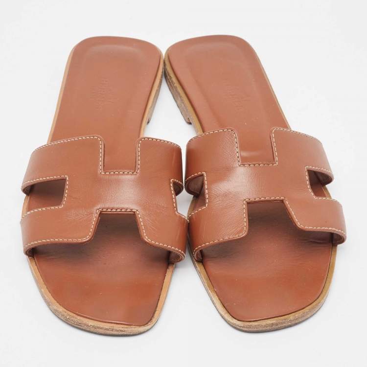 Pre Owned Hermes Brown Leather Oran Flat Slides Size 37
