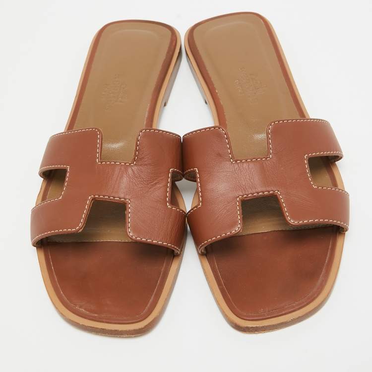 Pre Owned Hermes Brown Leather Oran Flat Slides Size 34.5