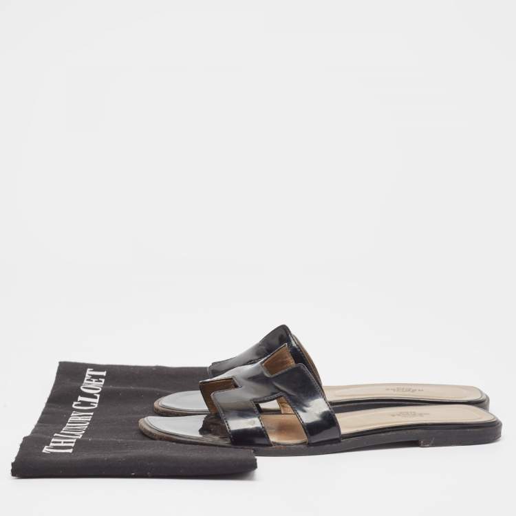 Pre Owned Hermes Black Patent Oran Flat Slides Size 38
