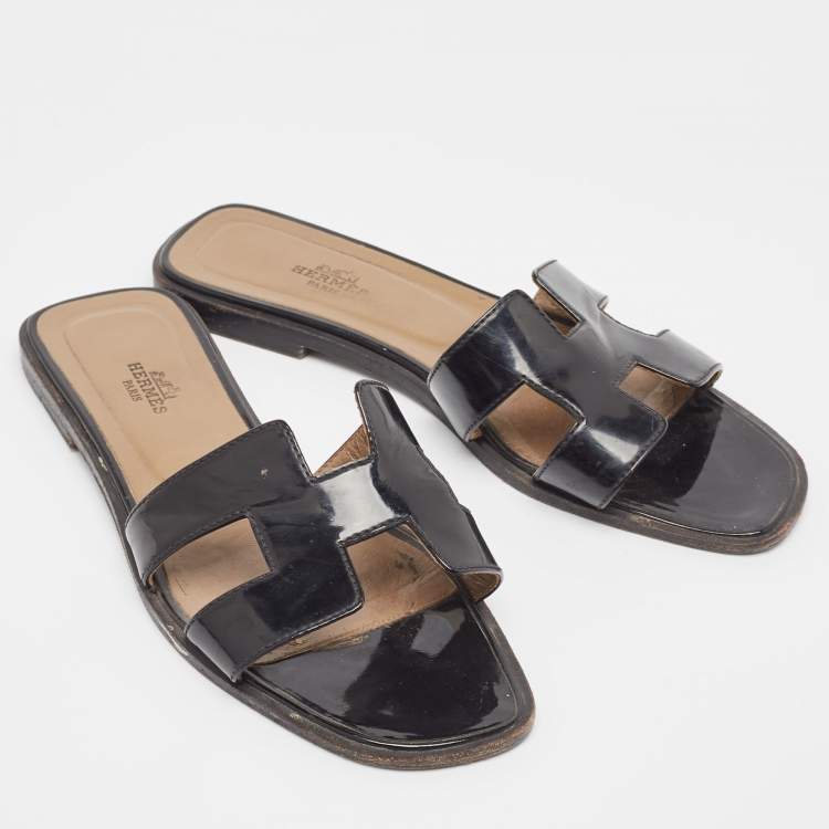 Pre Owned Hermes Black Patent Oran Flat Slides Size 38