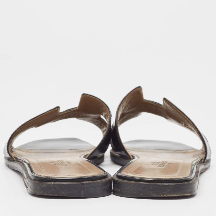 Pre Owned Hermes Black Patent Oran Flat Slides Size 38