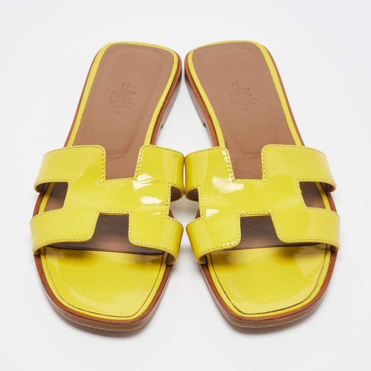 Pre Owned Hermes Yellow Patent Oran Flat Slides Size 38 