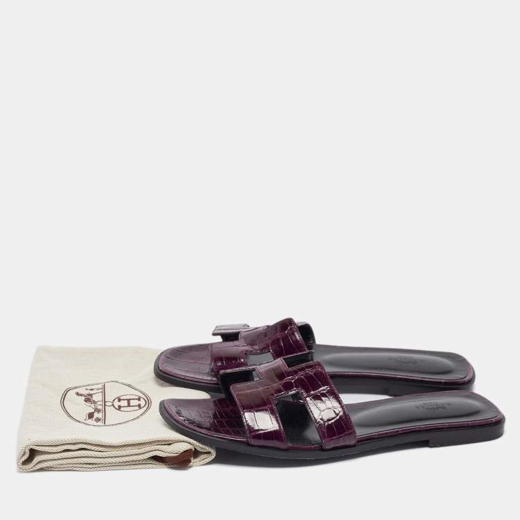 Pre Owned Hermes Purple Alligator Patent Leather Oran Flat Slides Size 39