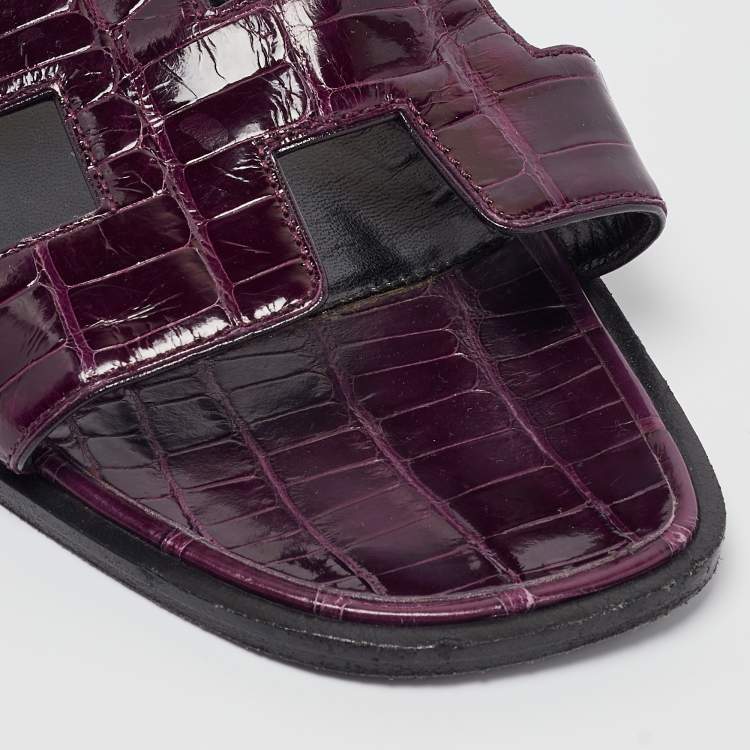 Pre Owned Hermes Purple Alligator Patent Leather Oran Flat Slides Size 39