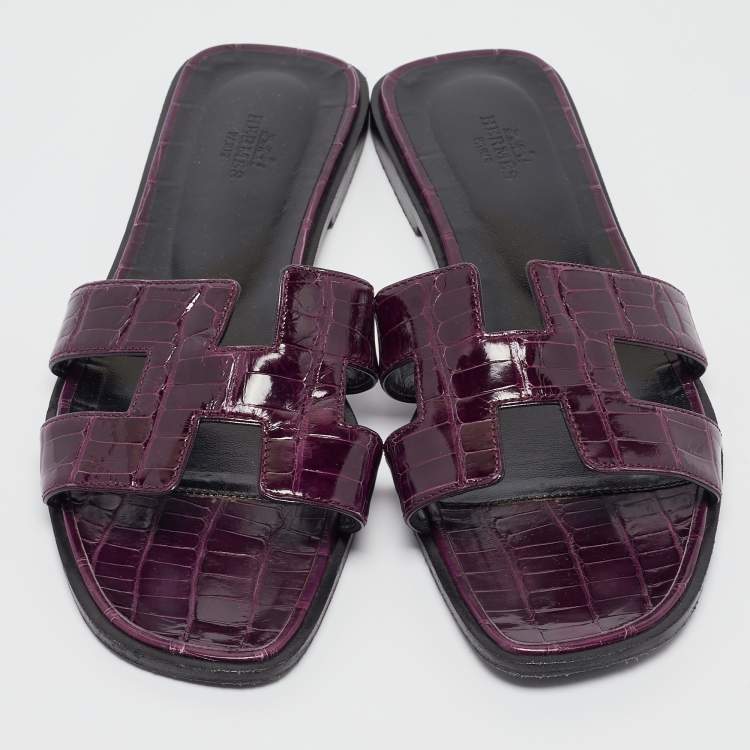 Pre Owned Hermes Purple Alligator Patent Leather Oran Flat Slides Size 39
