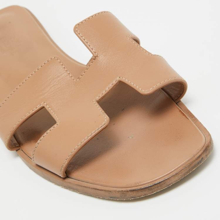 Pre Owned Hermes Light Brown Leather Oran Flat Slides Size 39