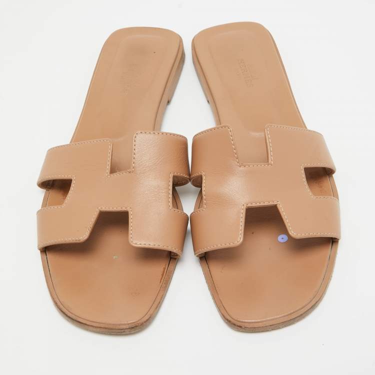 Pre Owned Hermes Light Brown Leather Oran Flat Slides Size 39