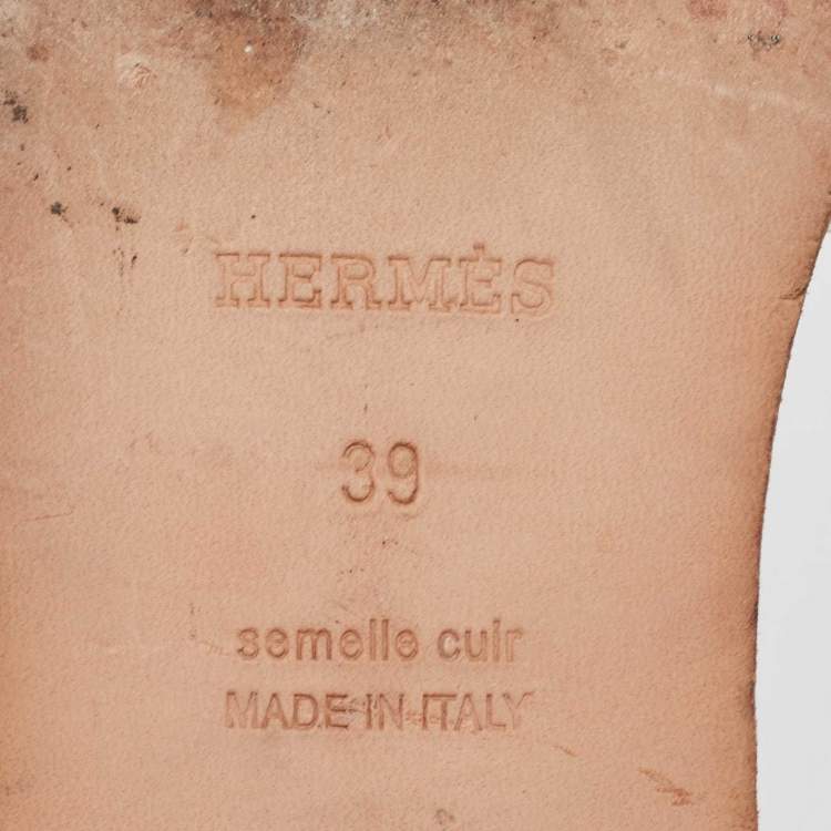 Pre Owned Hermes White Leather Studded  Oran Flat Slides Size 39  