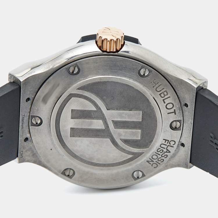 Pre Owned Hublot Black 18K Rose Gold Titanium Rubber Classic Fusion 581.NO.1480.RX Women's Wristwatch 33 mm