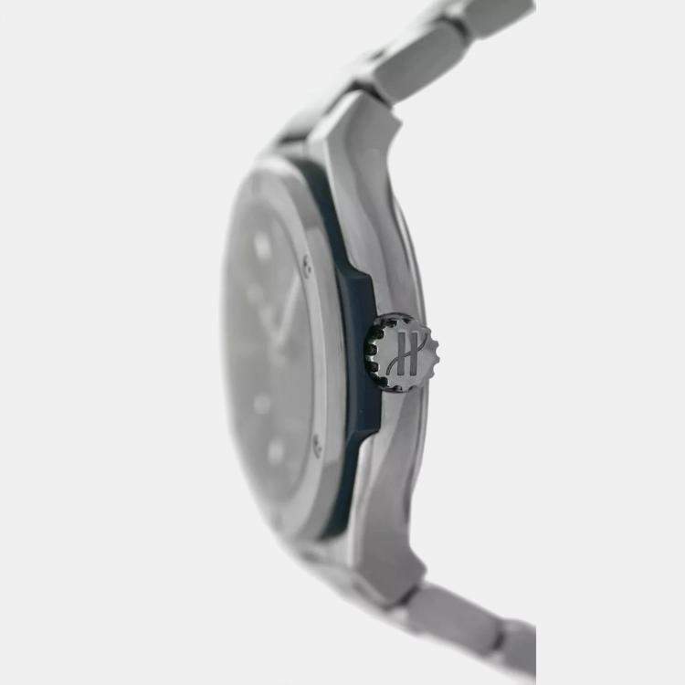 Pre Owned Hublot Navy Blue Titanium Classic Fusion 585.NX.7170.NX Automatic Women's Wristwatch 33 mm