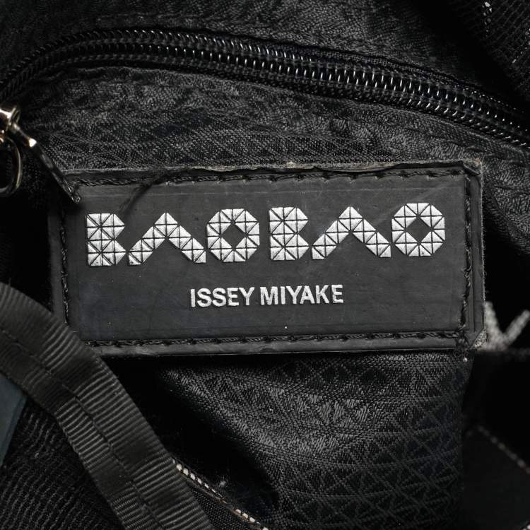 Pre Owned Issey Miyake Bao Bao Lilac PVC and Mesh Nylon Tote