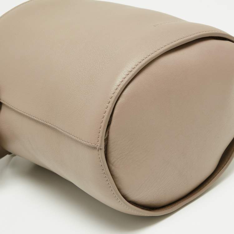 Pre Owned J.W. Anderson Beige Leather Drawstring Bucket Bag
