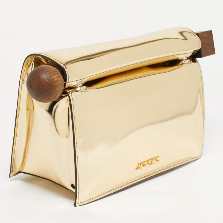 Pre Owned Jacquemus Gold Patent Leather La Pochette Rond Carré Clutch