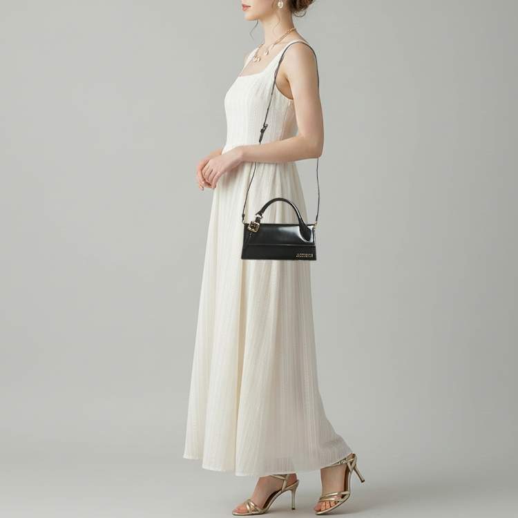 مملوكة مسبقًا Jacquemus Long Le Chiquito Boucle Black Glossy Leather Top Handle Bag