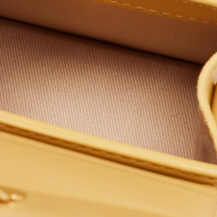Pre Owned Jacquemus Dark Yellow Leather Mini Le Chiquito Top Handle Bag