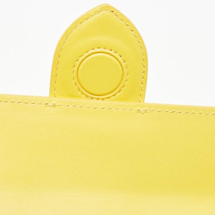 Pre Owned Jacquemus Yellow Leather Mini Le Bambino Top Handle Bag