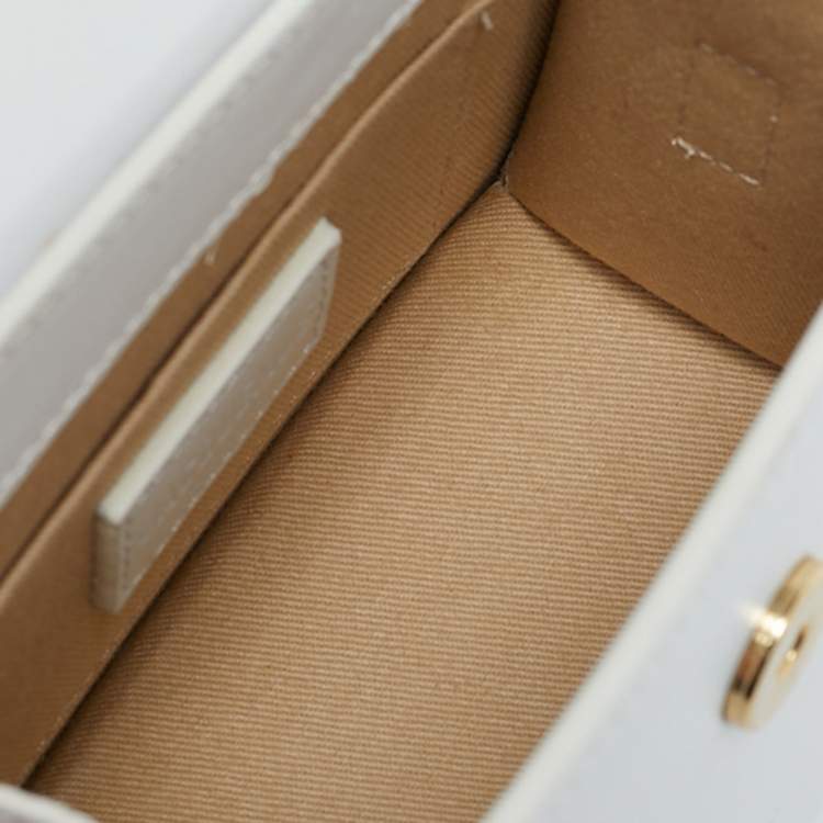 Pre Owned Jacquemus White Leather Leather Le Chiquito Moyen Top Handle Bag