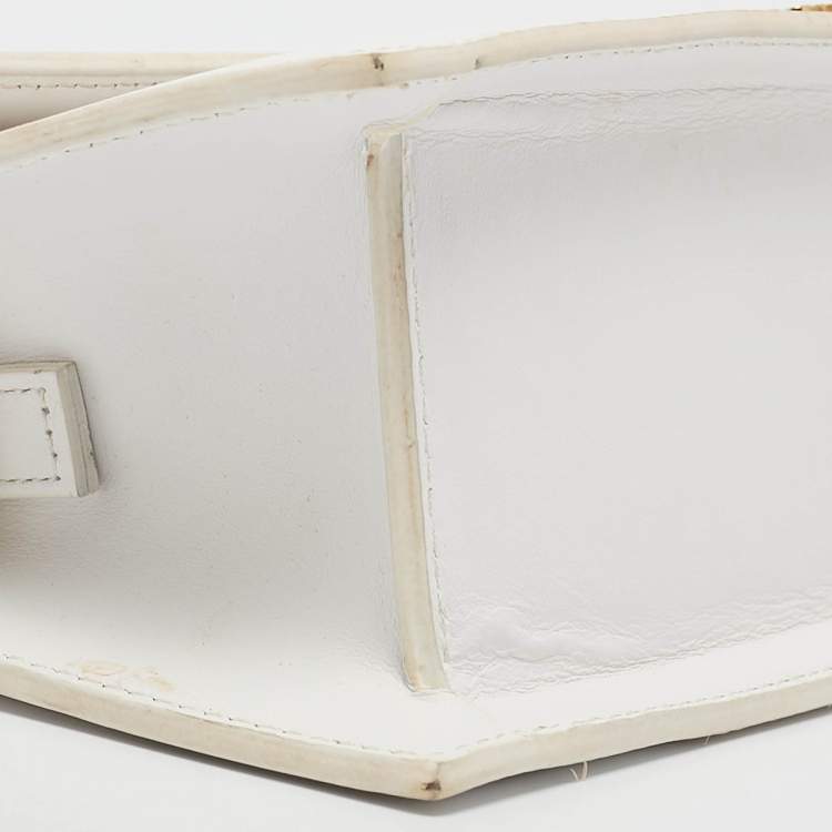 Pre Owned Jacquemus White Leather Le Chiquito Moyen Top Handle Bag