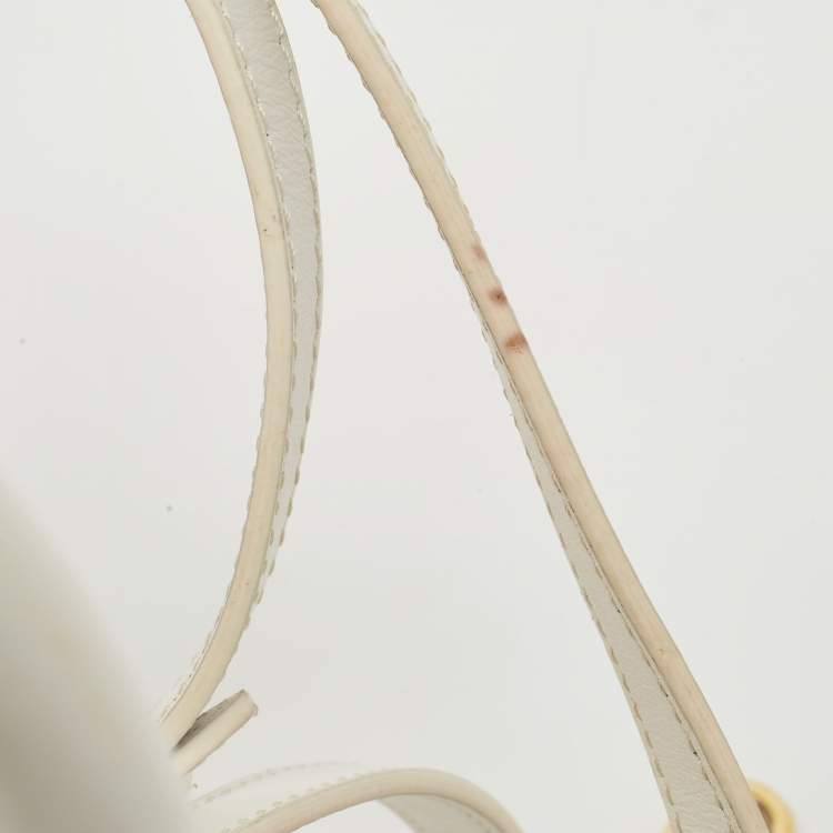 Pre Owned Jacquemus White Leather Le Chiquito Moyen Top Handle Bag