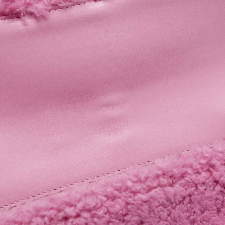 Pre Owned Jacquemus Pink Shearling Le Bambidou Shoulder Bag