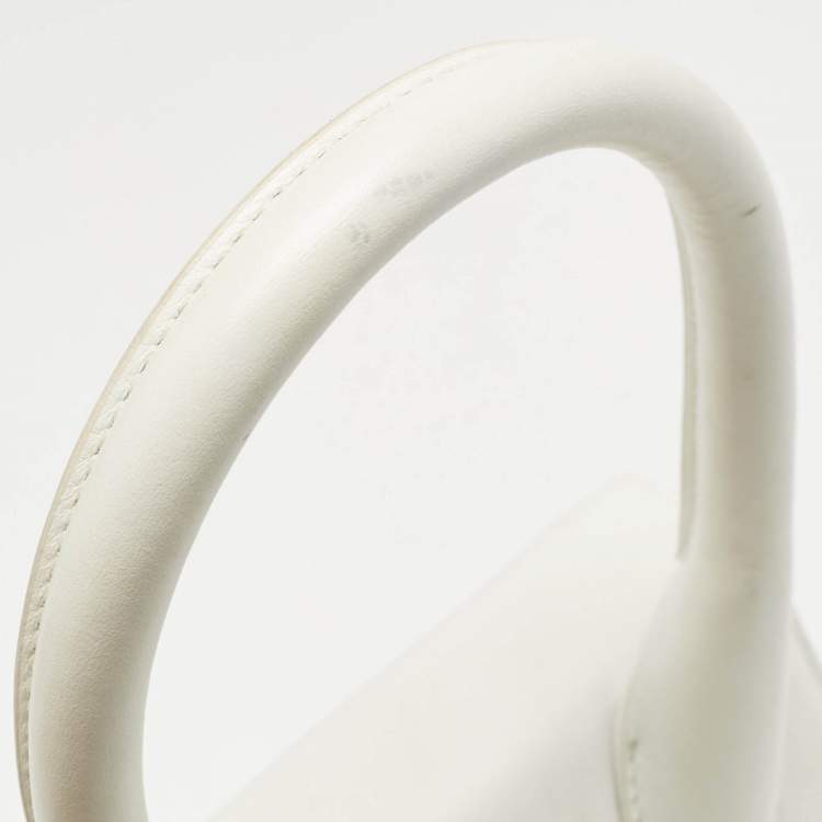 Pre Owned Jacquemus White Leather Le Chiquito Moyen Top Handle Bag
