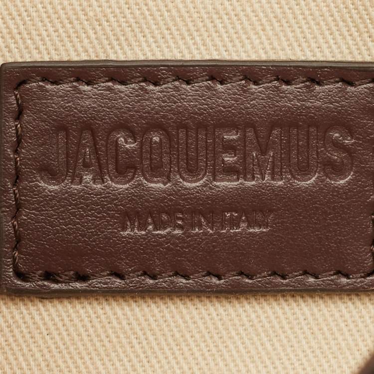 Pre Owned Jacquemus Silver Laminated Leather Le Bisou Perle Shoulder Bag