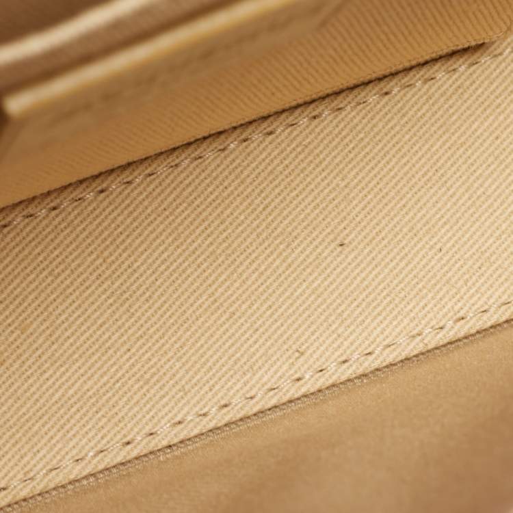 مملوكة مسبقًا Jacquemus Pink Leather Le Carinu Shoulder Bag