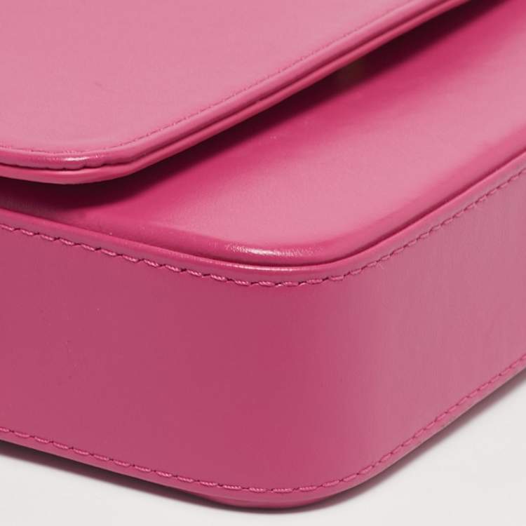 مملوكة مسبقًا Jacquemus Pink Leather Le Carinu Shoulder Bag