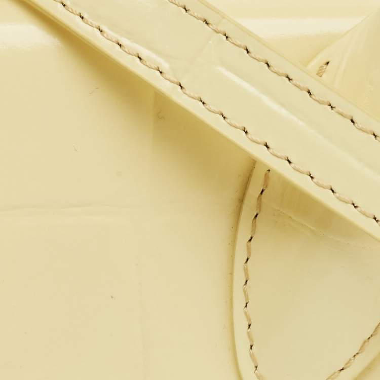 Pre Owned Jacquemus Yellow Croc Embossed Patent Leather Le Chiquito Moyen Boucle Top Handle Bag