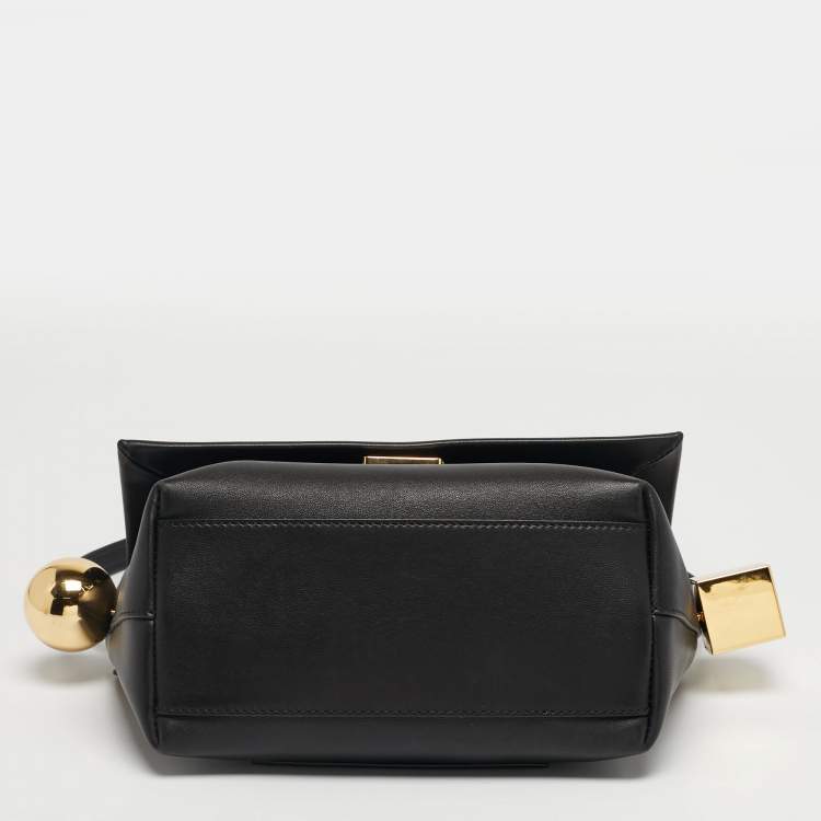 مملوكة مسبقًا Jacquemus Black Leather Le Rond Carre Shoulder Bag