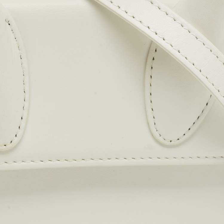 مملوكة مسبقًا Jacquemus Le Chiquito Moyen White Leather Top Handle Bag