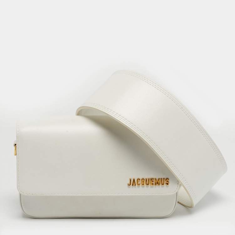 مملوكة مسبقًا Jacquemus Le Carinu Logo Off White Leather Shoulder Bag