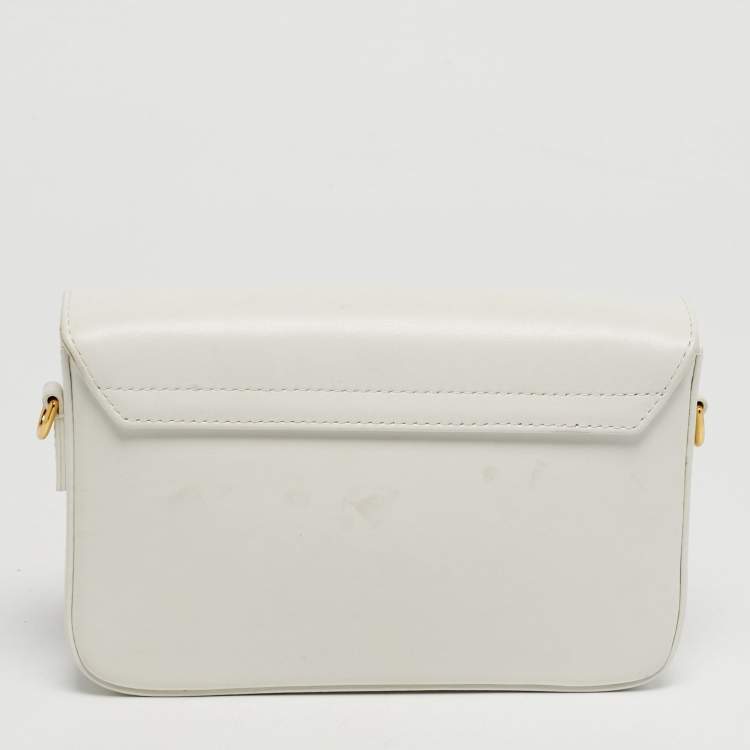 مملوكة مسبقًا Jacquemus Le Carinu Logo Off White Leather Shoulder Bag