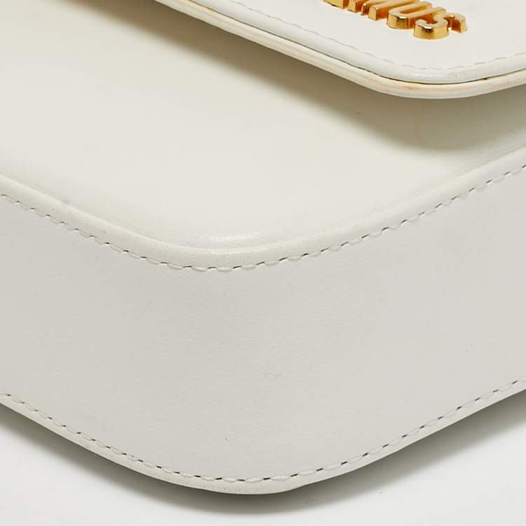 مملوكة مسبقًا Jacquemus Le Carinu Logo Off White Leather Shoulder Bag