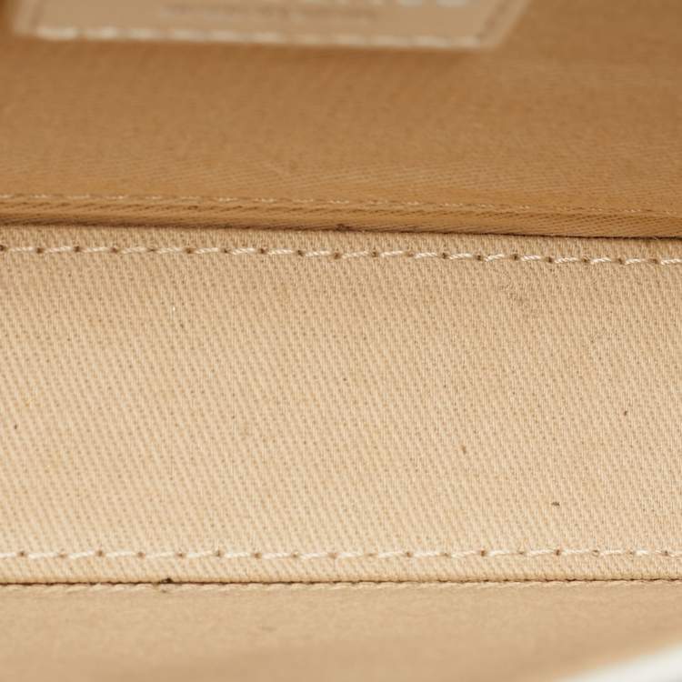 مملوكة مسبقًا Jacquemus Le Carinu Logo Off White Leather Shoulder Bag