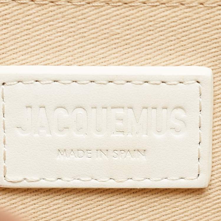 مملوكة مسبقًا Jacquemus Le Carinu Logo Off White Leather Shoulder Bag