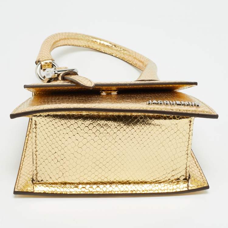 مملوكة مسبقًا Jacquemus Le Chiquito Moyen Boucle Gold Snakeskin Embossed Patent Leather Top Handle Bag
