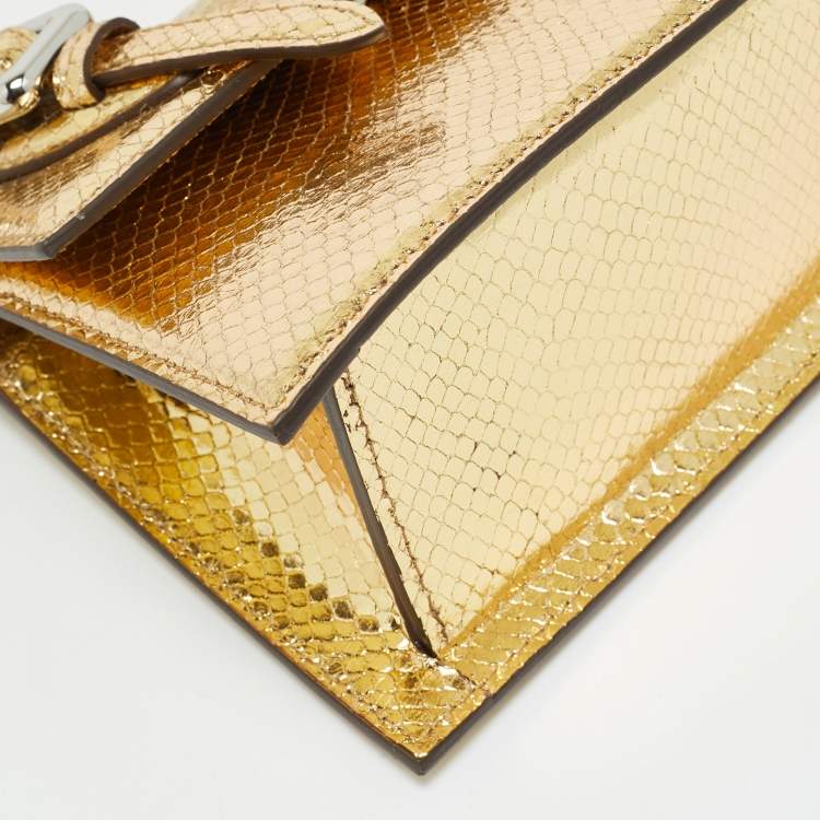مملوكة مسبقًا Jacquemus Le Chiquito Moyen Boucle Gold Snakeskin Embossed Patent Leather Top Handle Bag